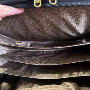 Tommy Bahamas Rolling Laptop /Briefcase  with Extension Handle